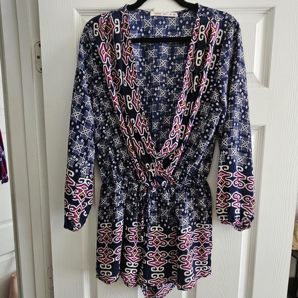 Fraiche by J Blue Geometric Blouse Shorts Romper Size M